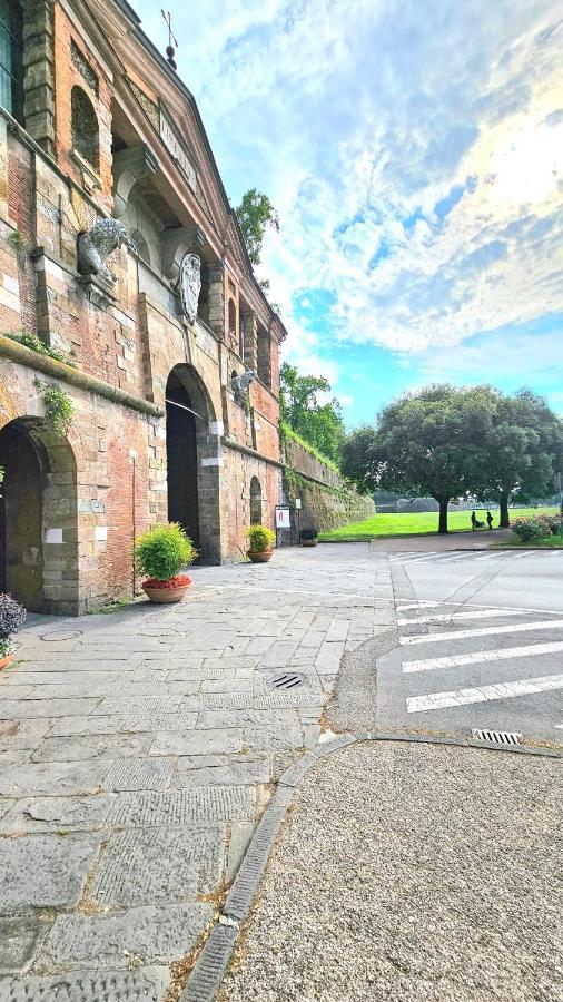 Lucca Walls Dream - Air Cond - Wi-Fi - Panoramic In Front Of The Historical Walls - المظهر الخارجي الصورة