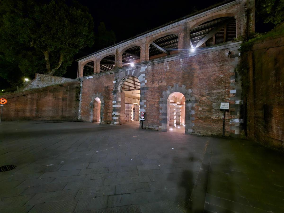 Lucca Walls Dream - Air Cond - Wi-Fi - Panoramic In Front Of The Historical Walls - المظهر الخارجي الصورة