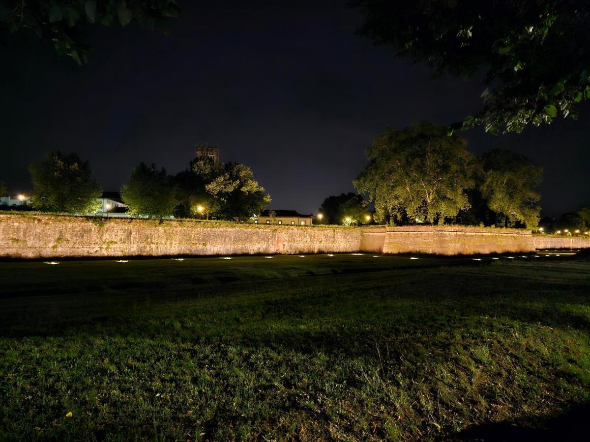 Lucca Walls Dream - Air Cond - Wi-Fi - Panoramic In Front Of The Historical Walls - المظهر الخارجي الصورة